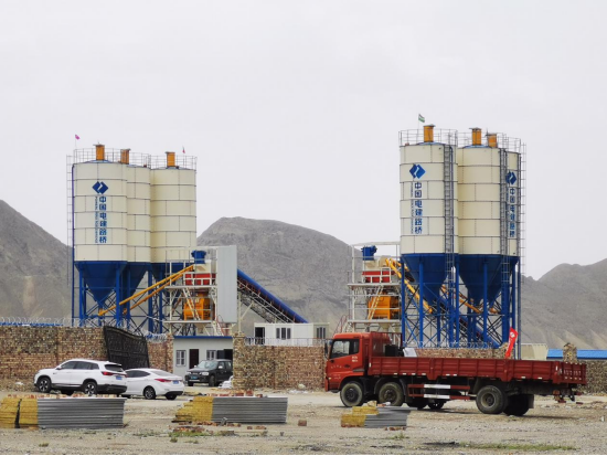 Atush of the Third Bureau of Hydropower - 2HZS90 concrete batching plant