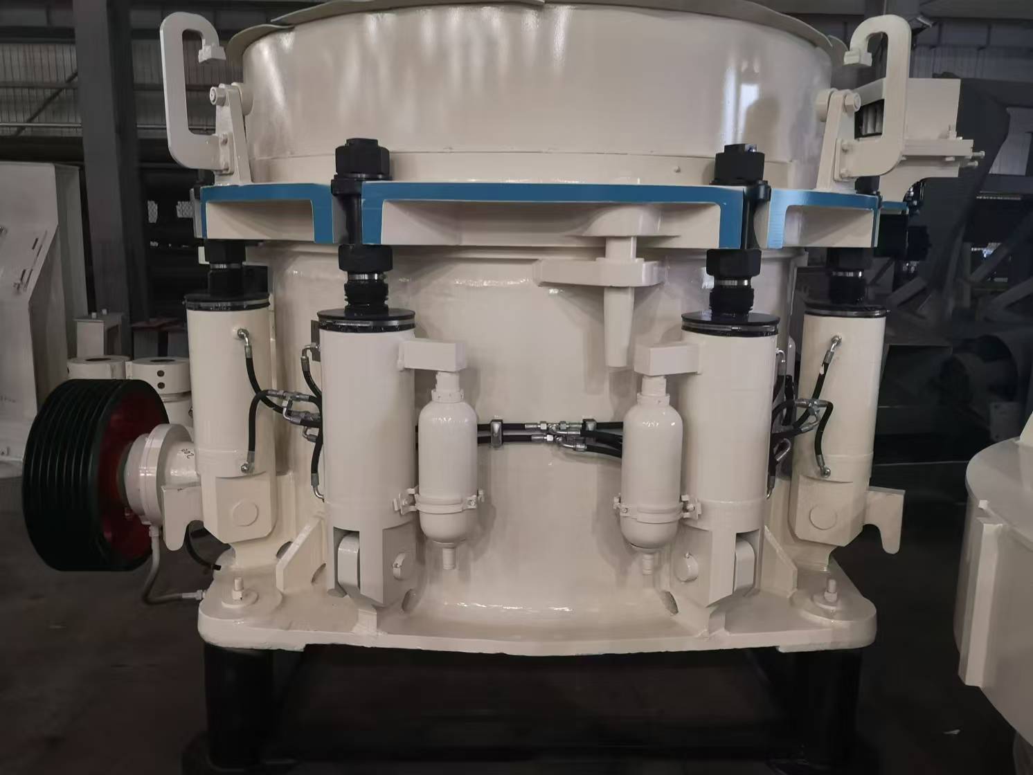 多缸液压圆锥机