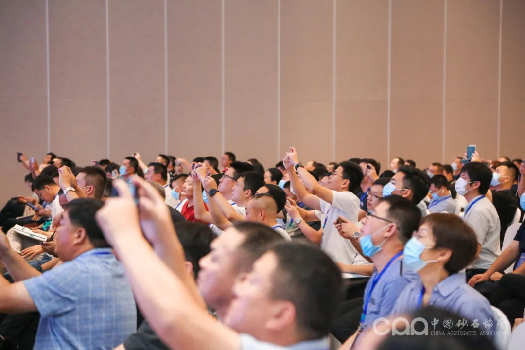 Keynote Report | Hu Youyi proposed new ideas for comprehensive utilization of solid waste and ecological environment restoration from an international perspective